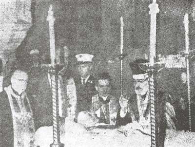 Archb. Iakovos blesses
  the body and chants the “Trisagion” as he co-presides at the funeral of Roman
  Catholic Cardinal Spelman at the R.C. St. Patrick's Cathedral, New York [Boston Herald, December
  6, 1967].