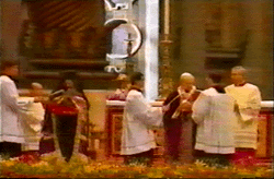 Demetrios and Pope John
  Paul II recite the Nicene Creed in Greek.